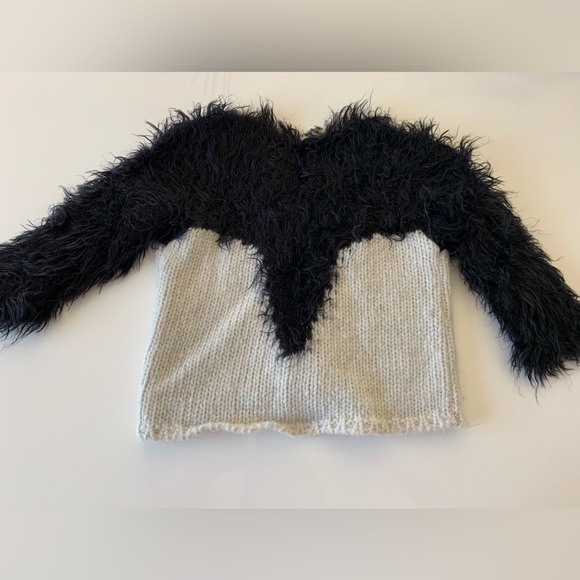 Noe & Zoe Face Sweater - Picture 2 of 5